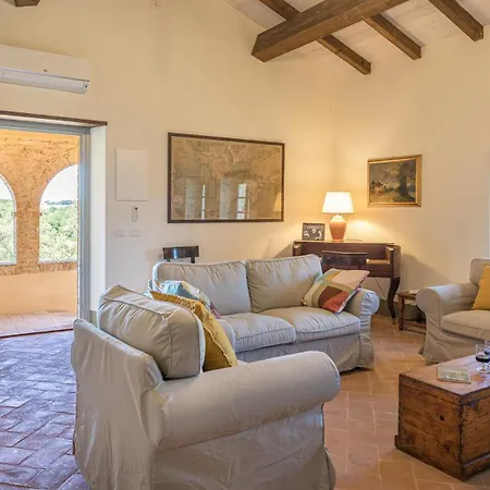 Holiday home Il Colle Di Donna Ilaria 16, Emma